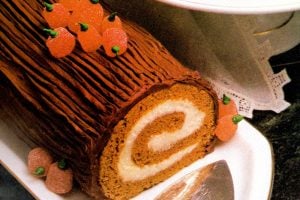 Pumpkin cake roll recipe (1984)