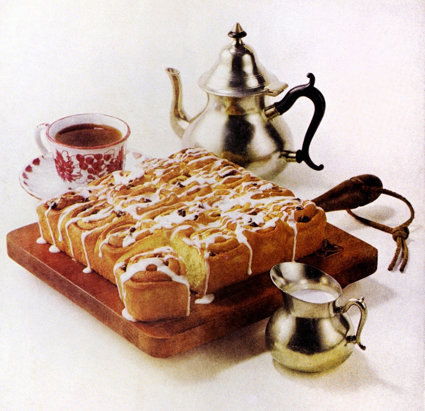 Raisin-cinnamon rolls recipe from 1970 - Click Americana