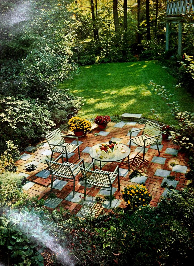 See 60 vintage patio furniture sets that offered outdoor relaxation the