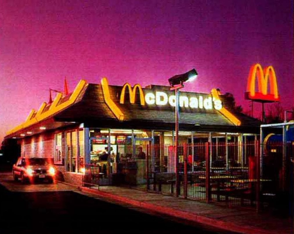 Retro McDonald's restaurants from the 90s (1)