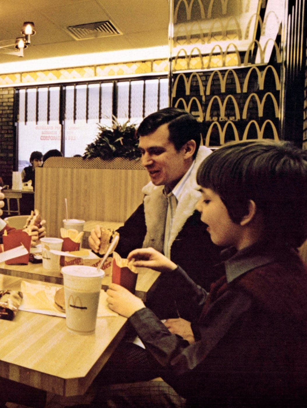 Retro McDonalds stores in the 70s (2)