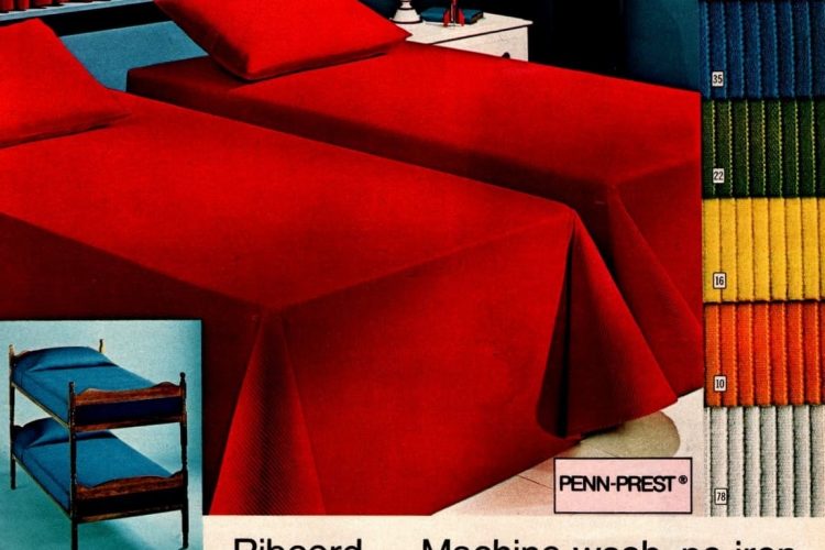 Simple retro ribcord bedspreads with matching cafe curtains Click