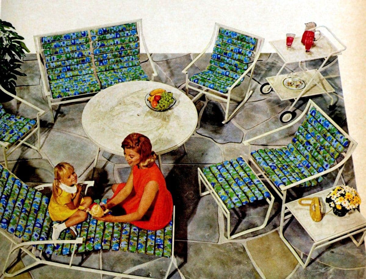 See 60 vintage patio furniture sets that offered outdoor relaxation the
