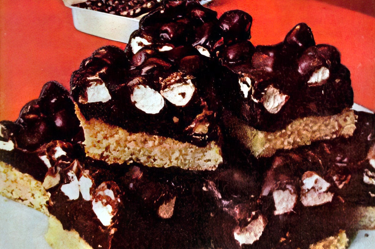 Rocky Road bar cookies, made with slice & bake cookies, marshmallows and chocolate - Click Americana