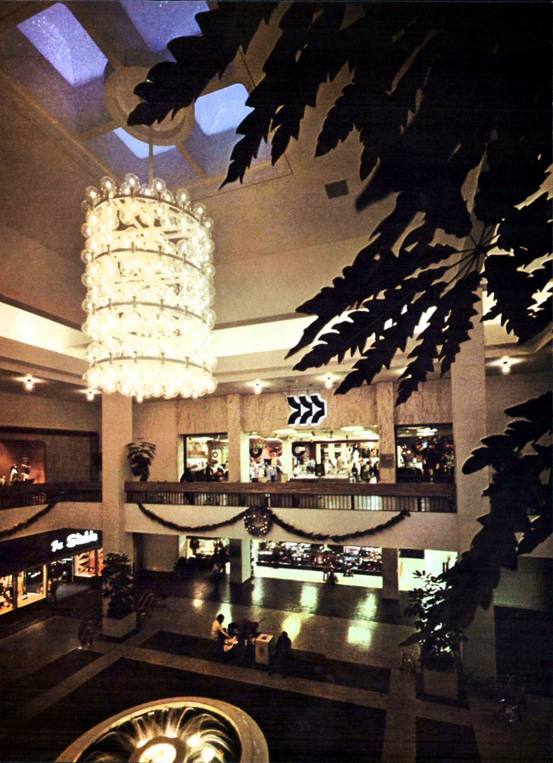 48 vintage malls that were so cool, you'll want to hop in a time
