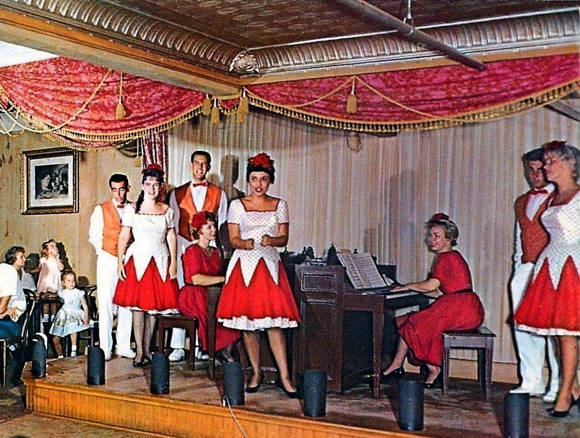 Scenes from vintage Six Flags over Texas (4)