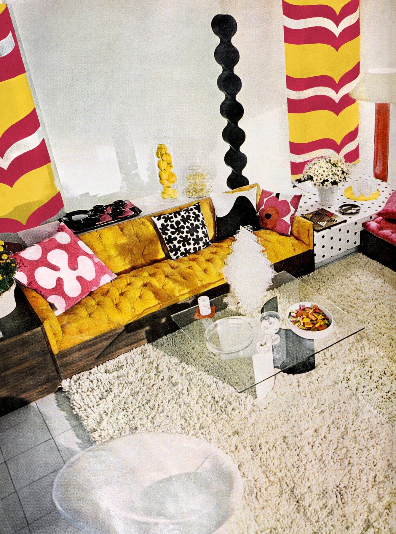 Splashy fun 1960s party room