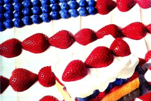 Stars & stripes dessert Pound cake, berries & whipped topping (1994)