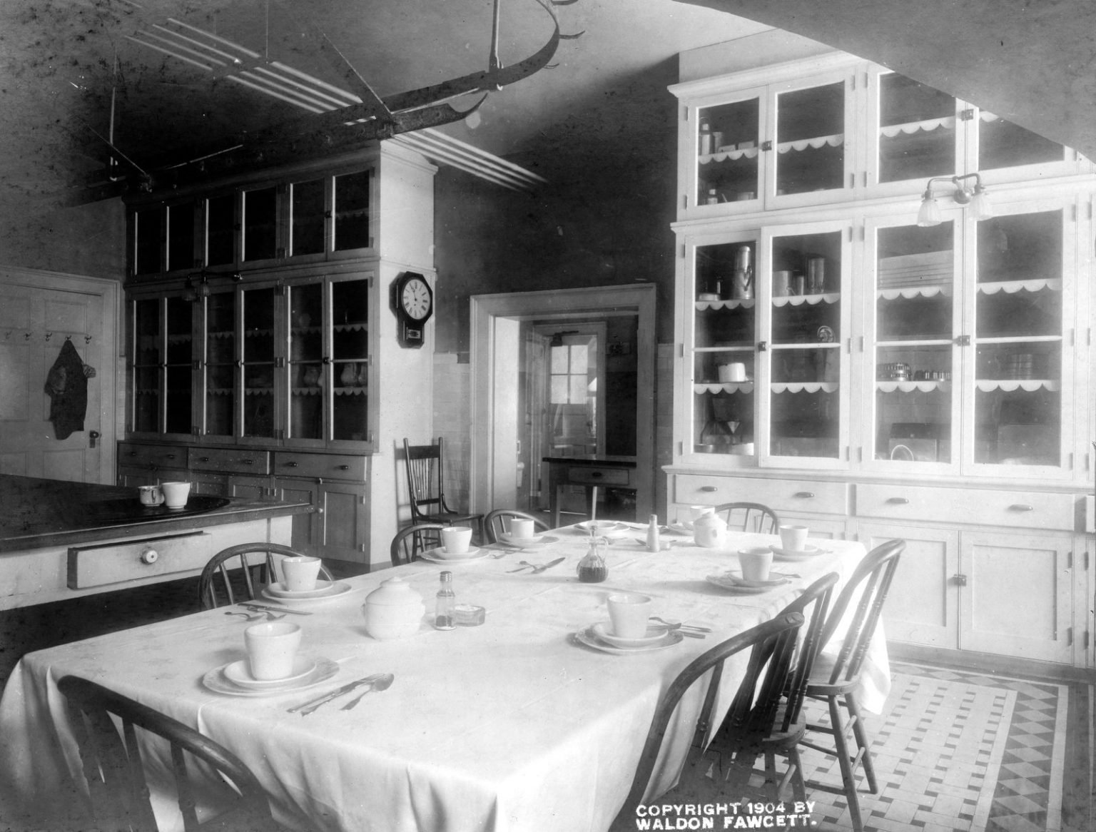 See 35 amazing photos of the White House in the early 1900s, during