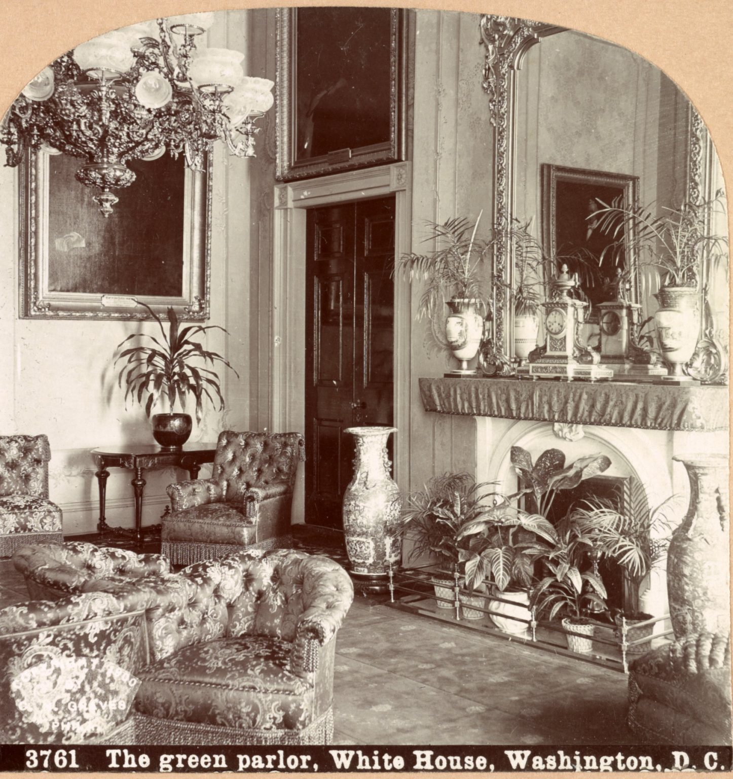 See 35 amazing photos of the White House in the early 1900s, during