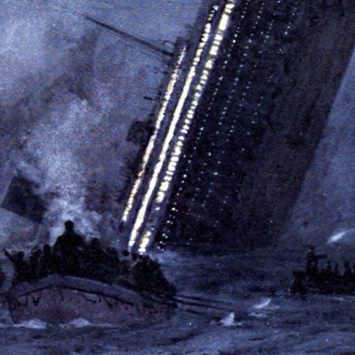 The sinking Titanic ship