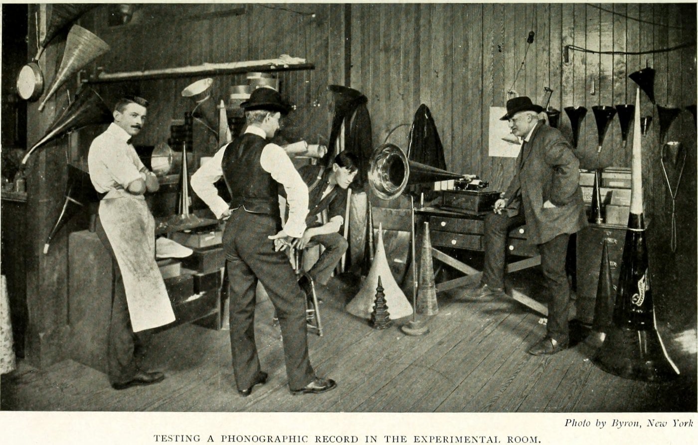 Thomas Edison and the phonograph (3)