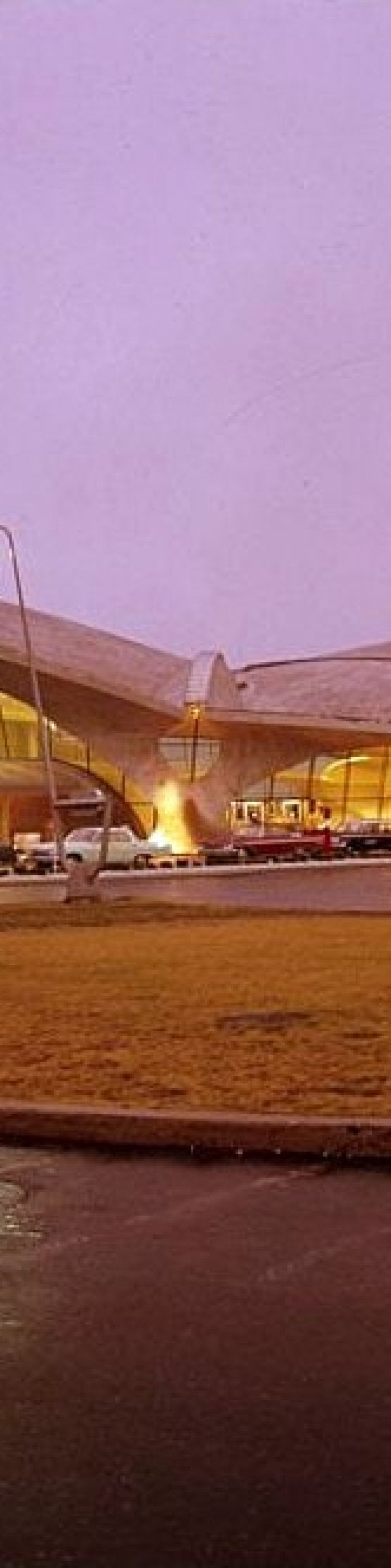 TWA's space age Flight Center opens at New York's JFK Airport (1962 ...