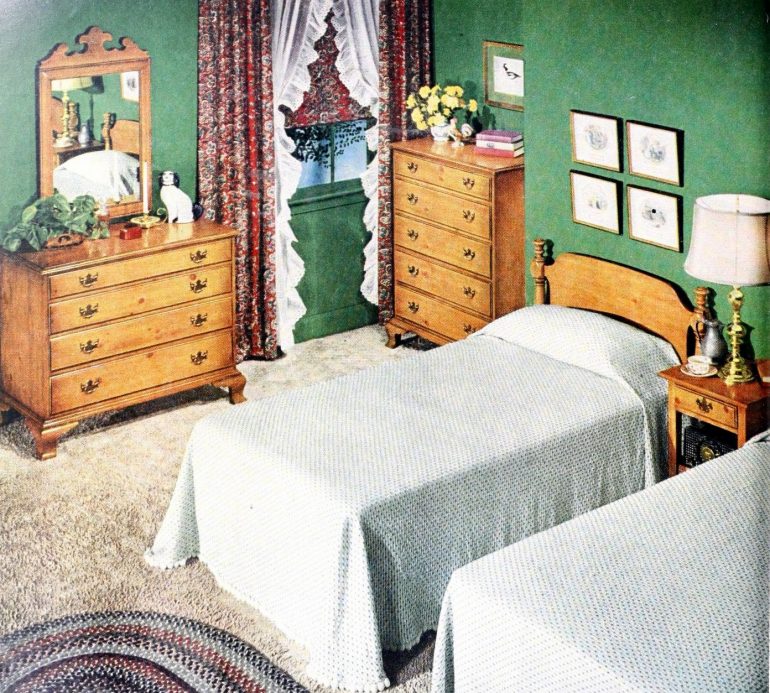 Did married couples really sleep in separate beds back in the '50s? Click Americana