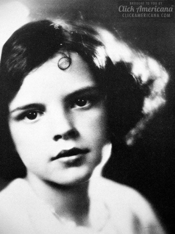 How Judy Garland's career began (1942) Click Americana