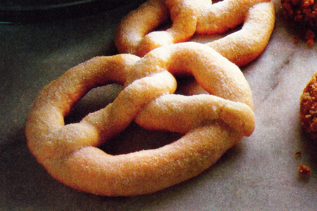 Viennese sugar twists recipe: Pretzel-shaped cookies from 1981 - Click Americana