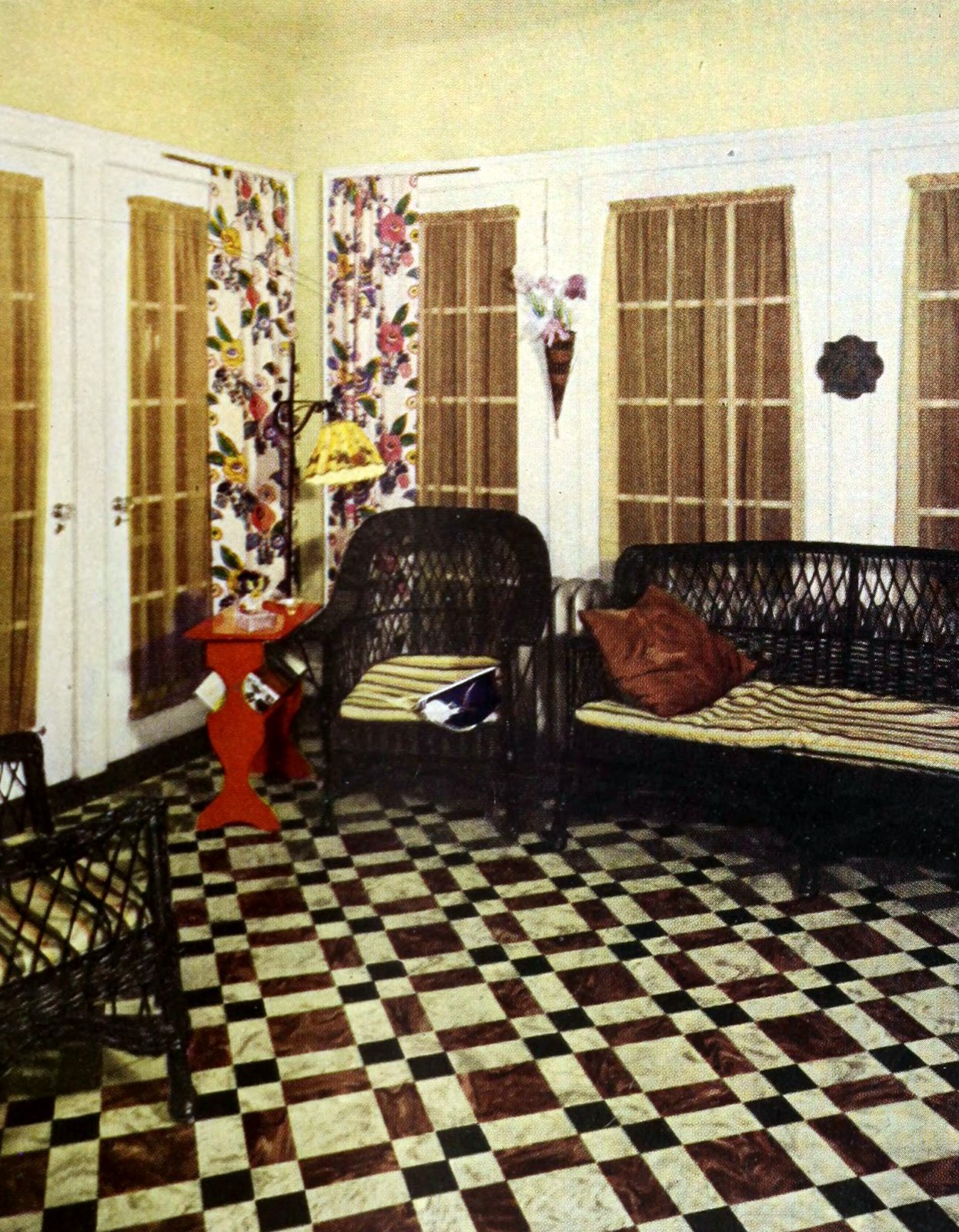 1920s home decor: See beautiful vintage American decorating trends from 100 years ago 28 Vintage 1920s home decorating - 1929 styles (10) via ClickAmericana com