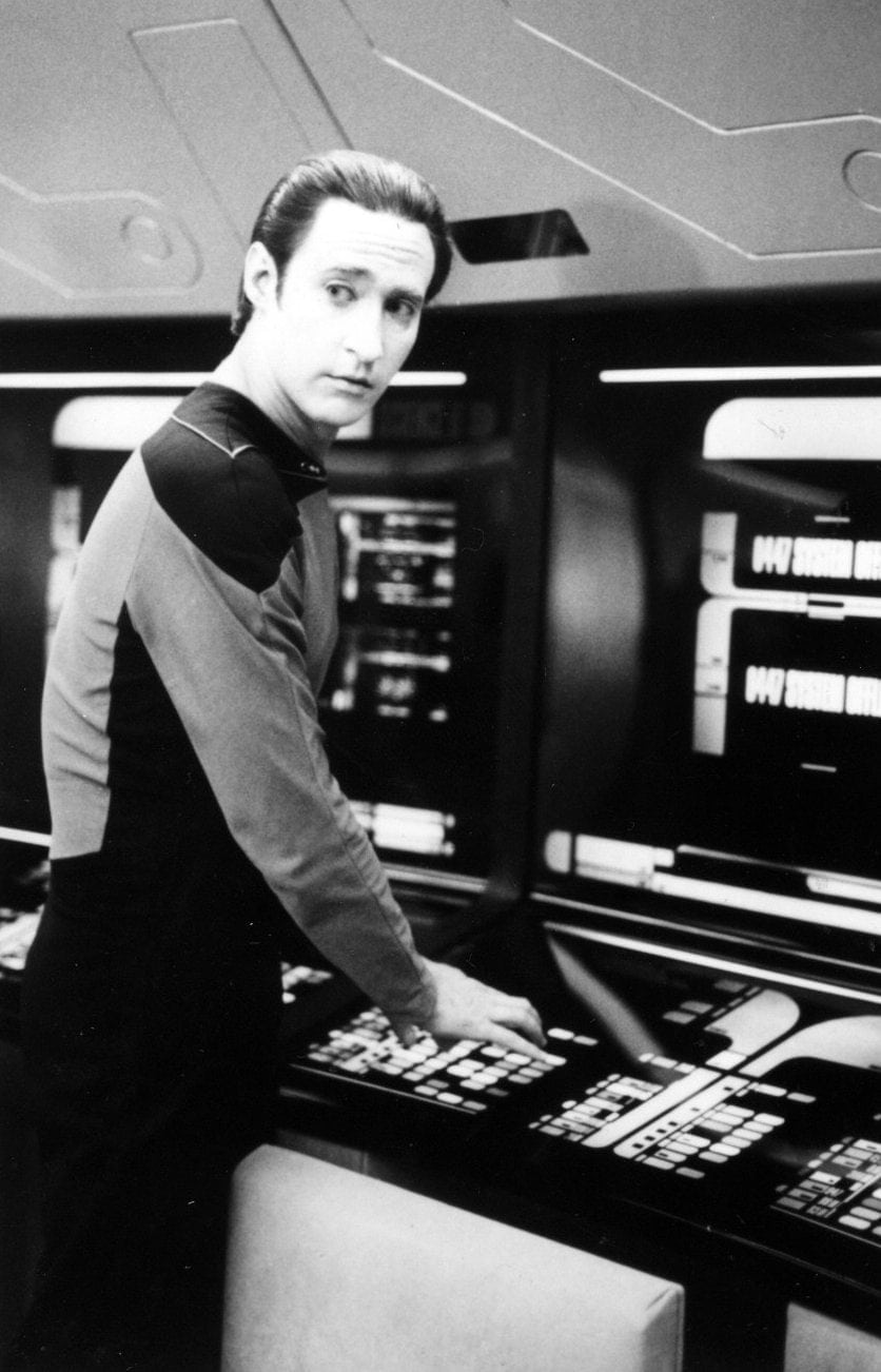 Star Trek: The Next Generation was the surprisingly popular hit that made Picard a household name (1987) 9 Vintage Star Trek The Next Generation scenes (3)