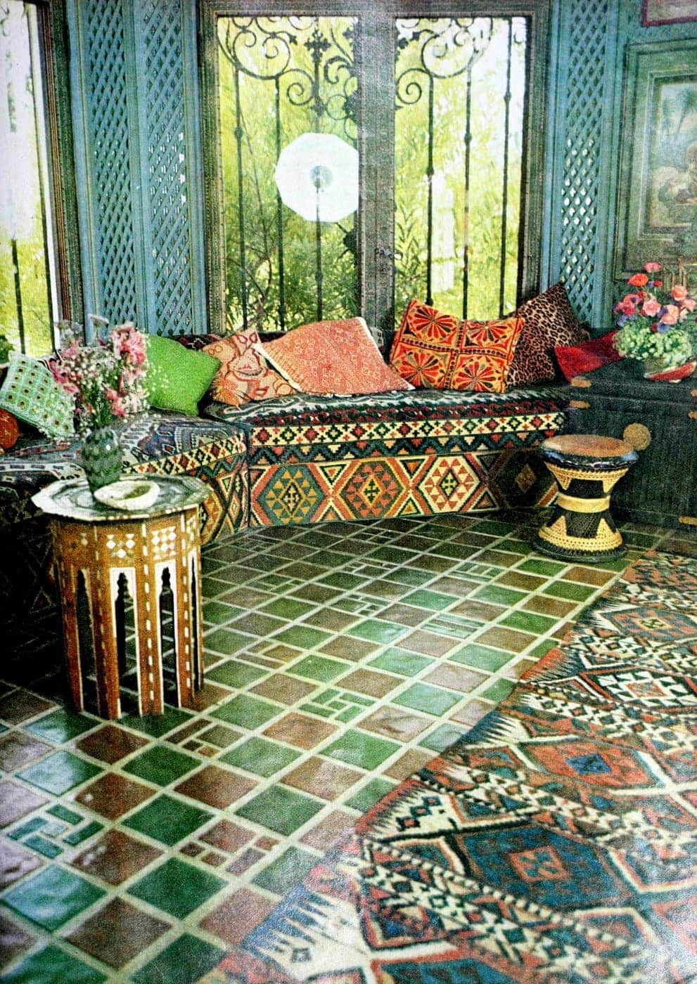 James Coburn's colorful home was as exotic & unconventional as the actor himself (1970) 3 Vintage home of actor James Coburn in 1970 (3)