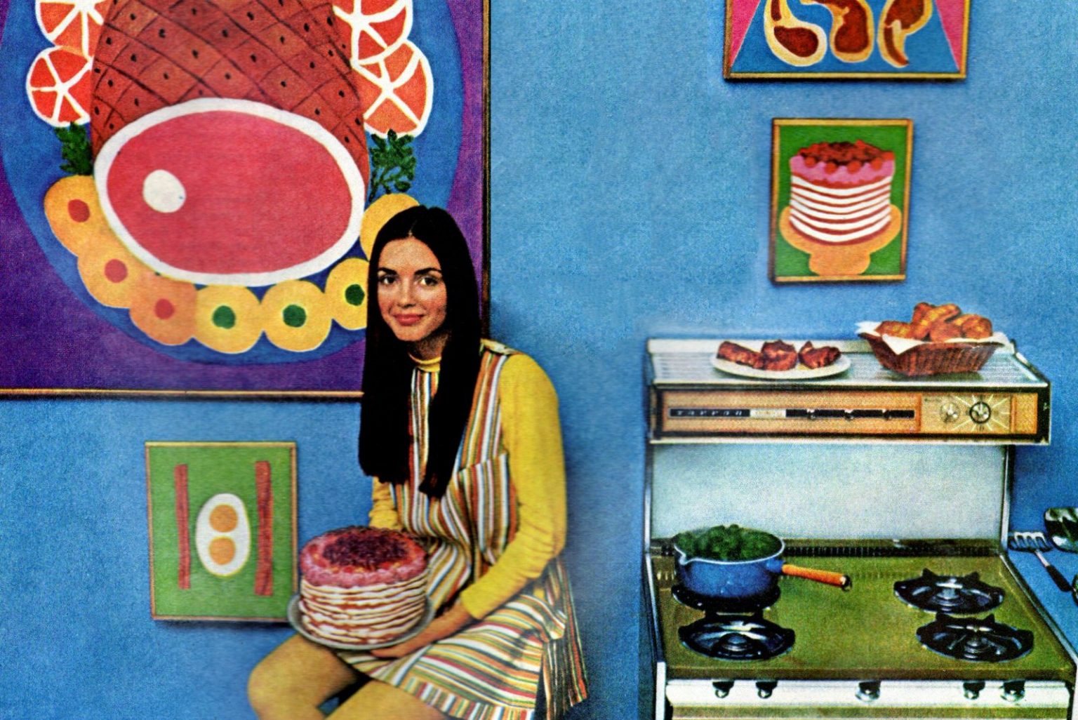 The Tappan Gallery Gas Range Trendy retro kitchen appliances with