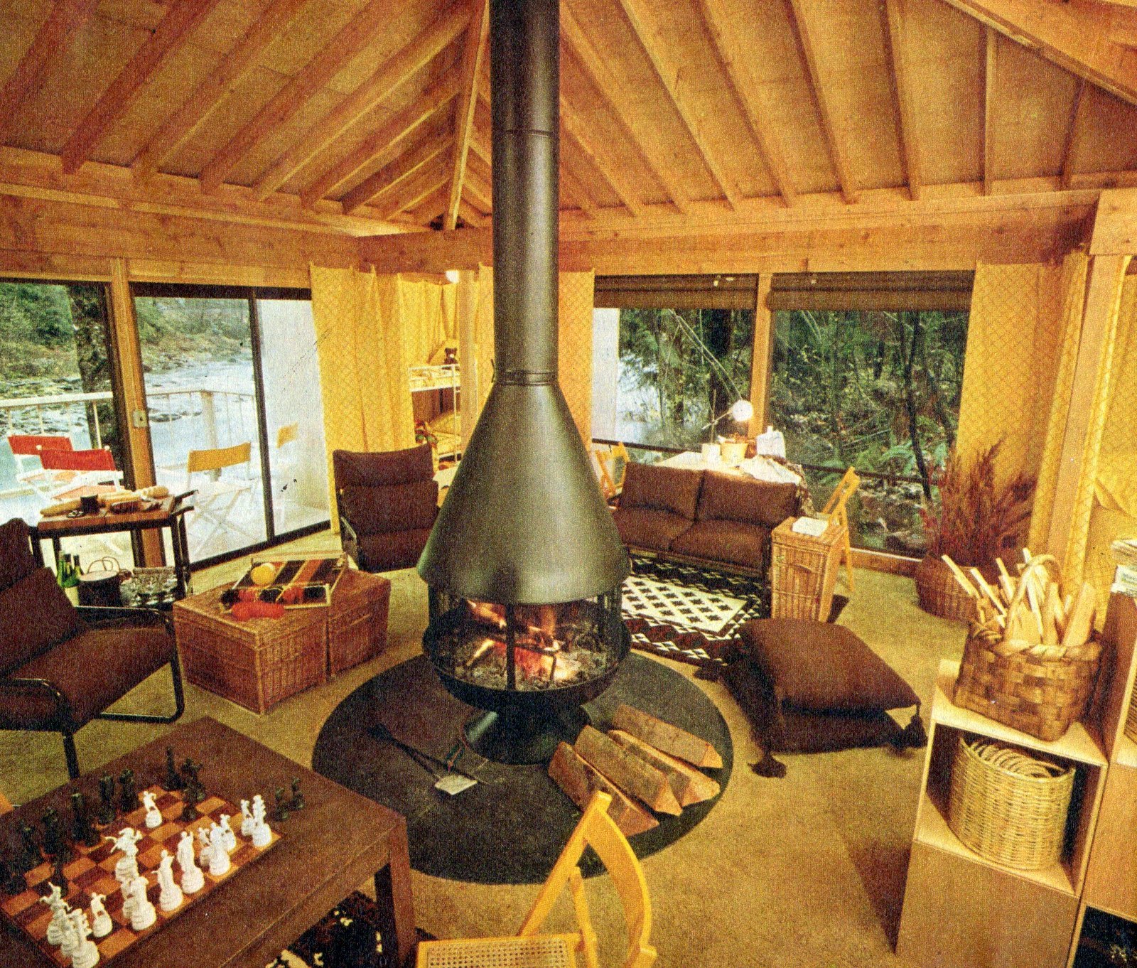 Stylish retro prefab fireplaces brought modern comfort to mid-century homes 4 Vintage metal fireplace in the middle of a rustic room (1960s-1970s) via ClickAmericana com