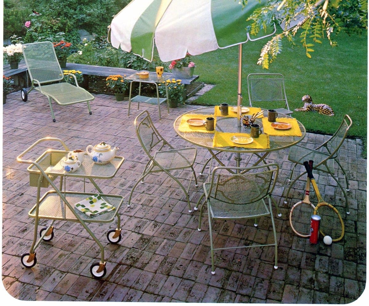 See 60 vintage patio furniture sets that offered outdoor relaxation the oldfashioned way
