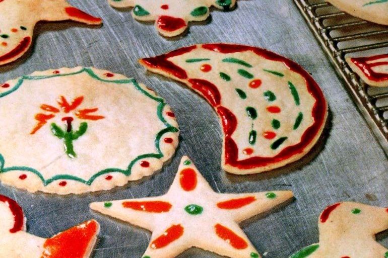 Vintage paintbrush cookies via ClickAmericana com