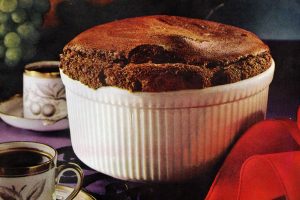 Vintage recipe - How to make a chocolate souffle with pudding mix (1961)