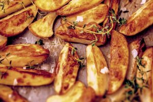 20 ways to serve potatoes (1912)