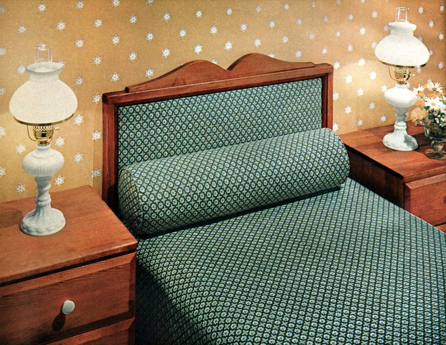 9 beautiful DIY headboards with a vintage look Click Americana