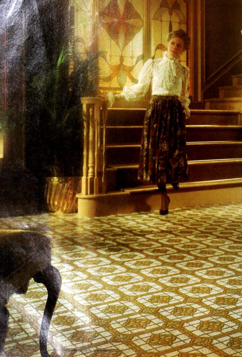 Get down with 70 groovy vintage vinyl floors from the '70s & '80s