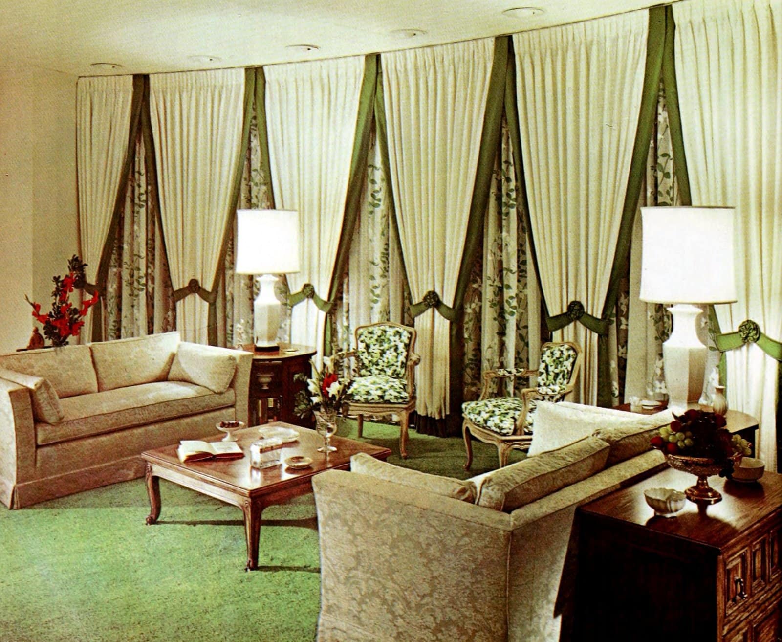 These 25 unique mid-century curtains and drapes may inspire you or... not 22 Vintage wide window curtains with bold edge color (1970s)