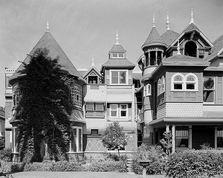 See inside the bizarre 160-room Winchester Mystery House: From the haunted, mixed-up mind of Mrs William W Winchester 6 Winchester Mystery House cuew