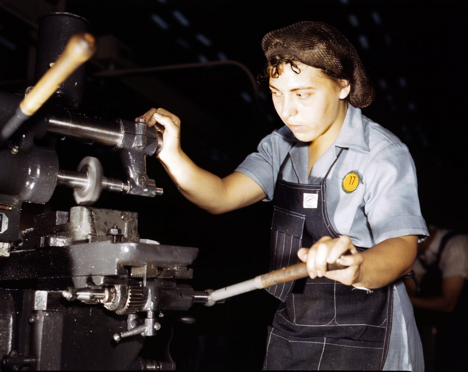 See 50 reallife Rosie the Riveters & other women war workers from WWII