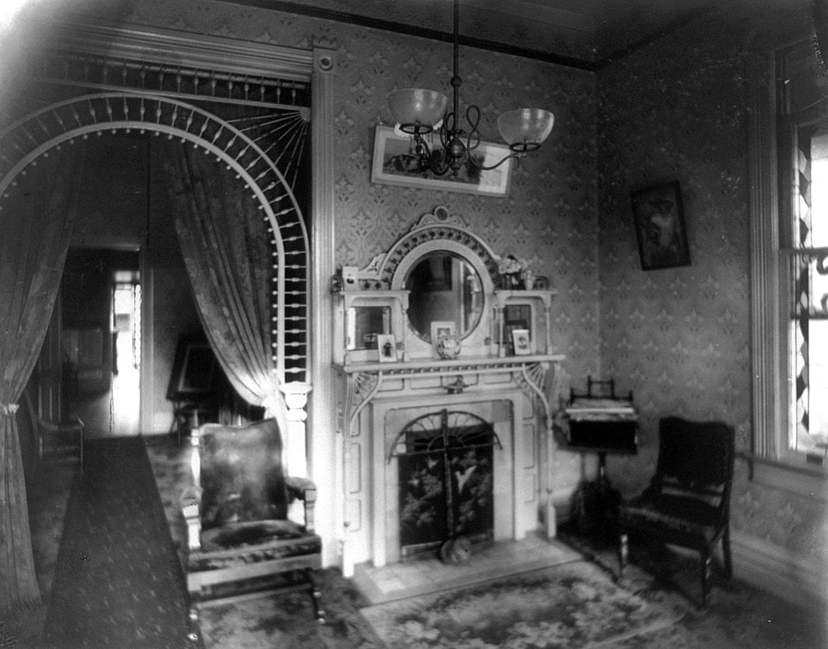 30 fantastic & timeless vintage fireplaces from the first half of the ...