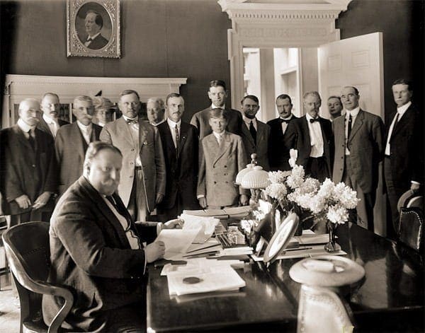 Arizona: Statehood is achieved (1912) - Click Americana