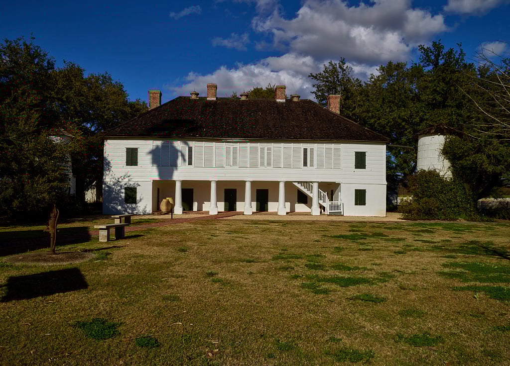 23 historic southern mansions that reflect the region’s social & political past 2 Whitney Plantation Big House