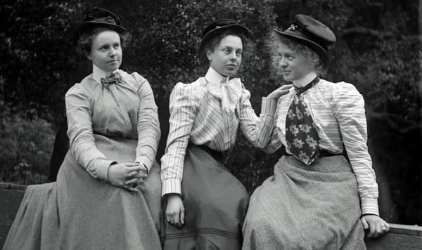 Entertainment motion pictures 1900 1940 essay example image